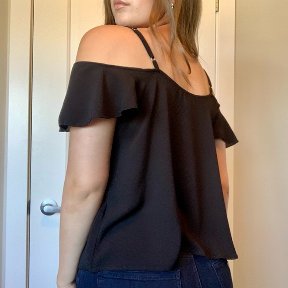American Eagle Flowy Cold Shoulder Top - Picture 3 of 7